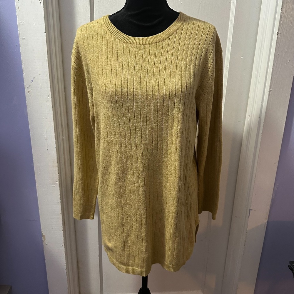 Sag Harbor Vintage Gold Metallic Long Sleeve Sweater in‎ L